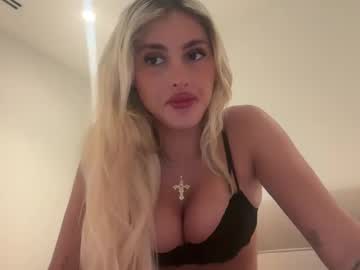 webcam girl itspixie18 live cam image #12478164