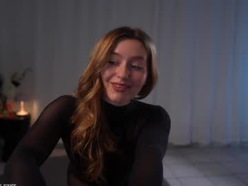 webcam girl alisonrouge live cam image #11708788