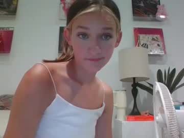 webcam girl avabear8 live cam image #9977780
