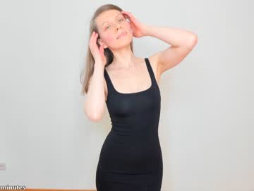 webcam girl giveyouelevenminutes live cam image #5784783
