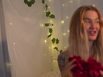 webcam girl floret_joy live cam image #11676592