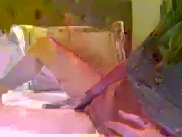 webcam girl lilyofthevalley25 live cam image #436573