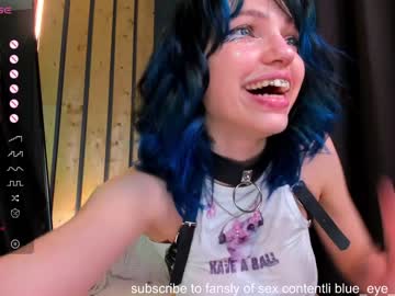 webcam girl blue_eye_twinkle live cam image #9232940