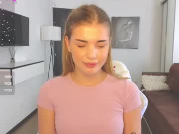 webcam girl adrianawow1 live cam image #12289709