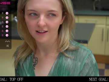 webcam girl lucydelovely live cam image #6375173
