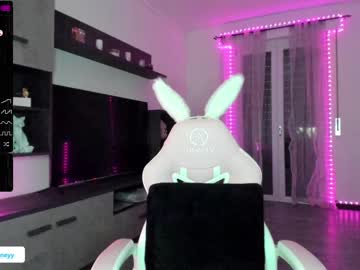 webcam girl xxxhoneyxx live cam image #6744512