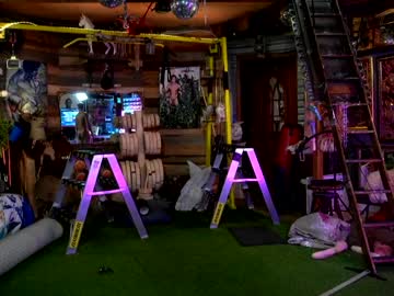 webcam man brent_ray_fraser live cam image #8333637