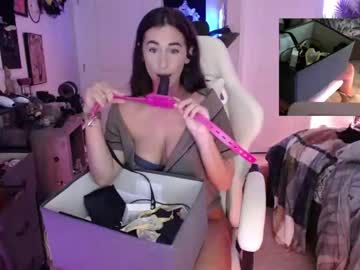 webcam girl monstrumologist live cam image #5266452