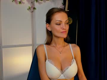 webcam girl florenceesse live cam image #12443849