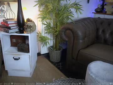 webcam girl naughty_skull live cam image #10946840