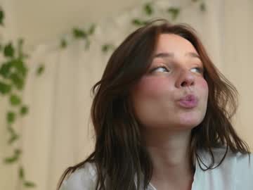 webcam girl floret_joy live cam image #12019919