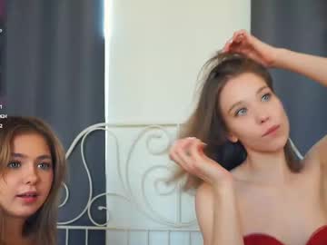 webcam girl mildredgarrett live cam image #12132813