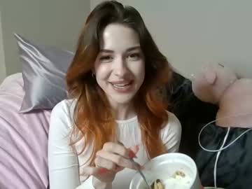 webcam girl milkywhiiite live cam image #3184720