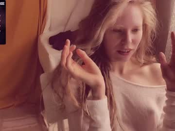 webcam girl radiant_ada live cam image #6261809