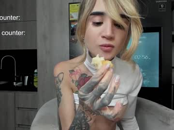 webcam girl lonelly_lolly98 live cam image #9481345
