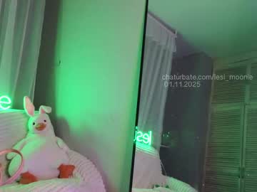 webcam girl lesi_moonie live cam image #11562853
