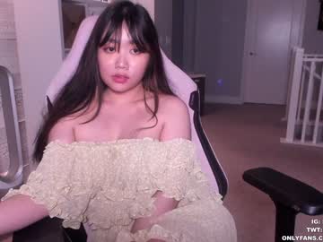 webcam girl clara_chan live cam image #3213720