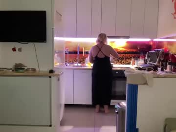 webcam girl kiradivine live cam image #7678213