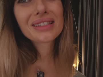 webcam girl aliessia live cam image #12801672
