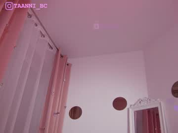 webcam girl taanni_bc live cam image #7595159