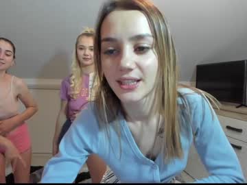 webcam girl dirtygirls99 live cam image #1192321