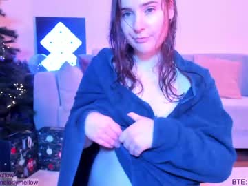 webcam girl in_tune live cam image #1028404
