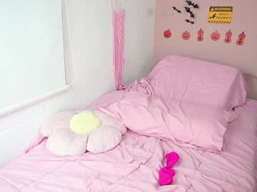 webcam girl little_effy18_ live cam image #10796680