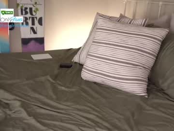 webcam girl dontgivethisout live cam image #9021605