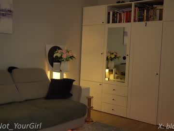 webcam girl _blackbee_ live cam image #9645171
