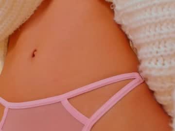 webcam girl uwunikaa live cam image #10955636