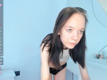 webcam girl edwinaanness live cam image #11865609