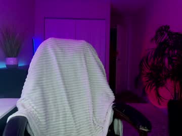 webcam girl oliviaowens live cam image #11710659