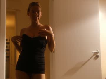 webcam girl velvet_daydream live cam image #5360319