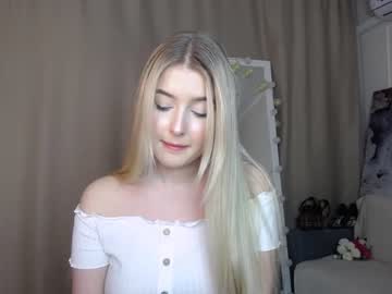 webcam girl cute18cute live cam image #2140651