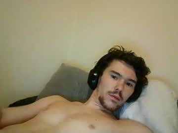 webcam man manwithaweapon live cam image #364010