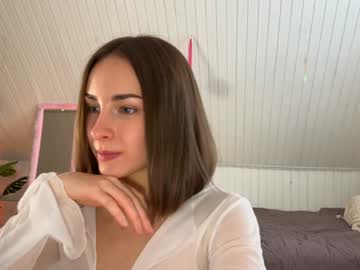 webcam girl uwunikaa live cam image #12615306