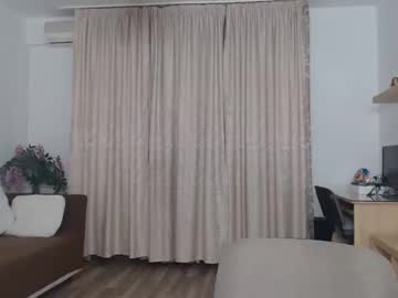 webcam girl i_am_sarahxxx live cam image #2580386