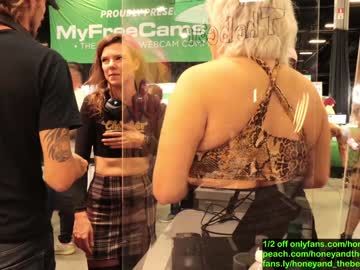 webcam couple honeyand_thebear live cam image #482628