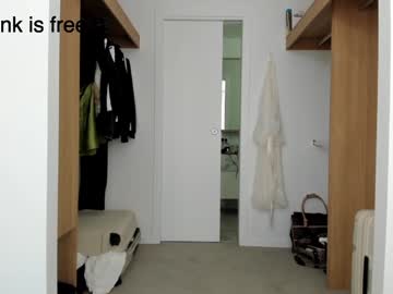 webcam girl clairebabyy1 live cam image #10577123