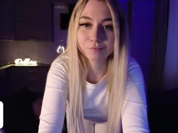 webcam girl owlluree live cam image #9162224