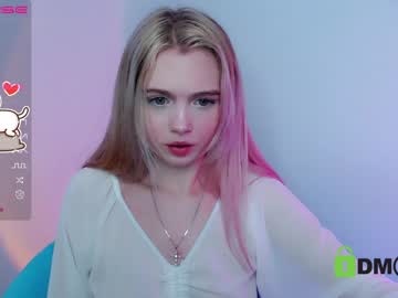 webcam girl small_blondee live cam image #4564102