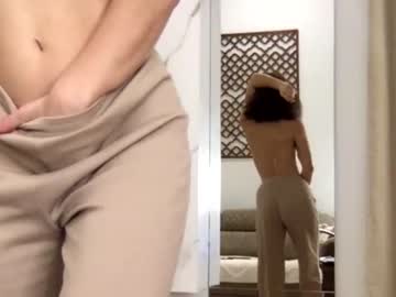 webcam girl ella_hey live cam image #4651678