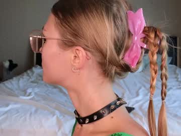webcam couple ellie_mcqueen live cam image #9675666
