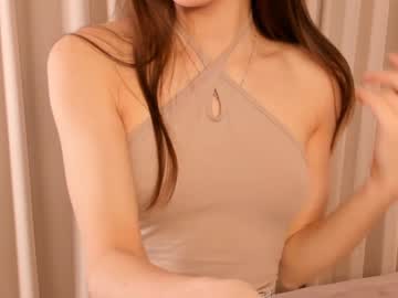 webcam girl peek_in_my_window live cam image #8861748