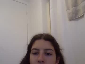 webcam girl frenchava live cam image #3800048