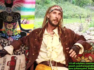 webcam couple honeyand_thebear live cam image #338506
