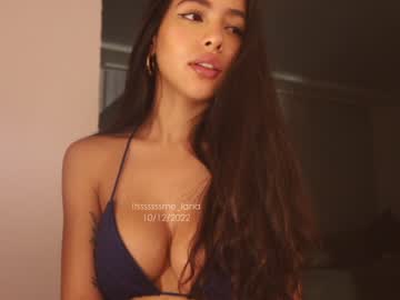 webcam girl itsssssssme_lana live cam image #4448389