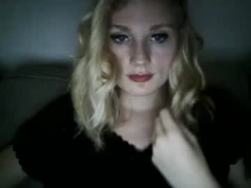 webcam girl kyliemetalgirl2002 live cam image #293190