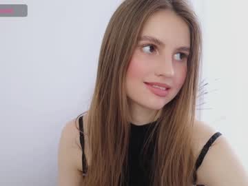 webcam girl fluffy_angel live cam image #9437610