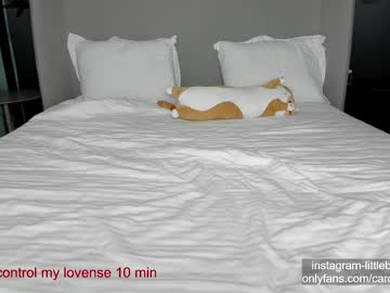 webcam girl carolinaherera live cam image #7028375